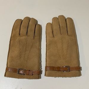 Talbots Camel color Gloves Fleece lined Size S/M